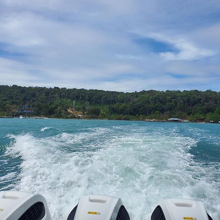 Lucky Sun Saracen Bay Hostel Koh Rong Sanloem Exterior photo