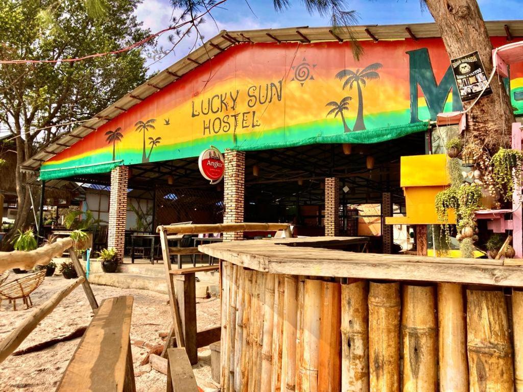 Lucky Sun Saracen Bay Hostel Koh Rong Sanloem Exterior photo