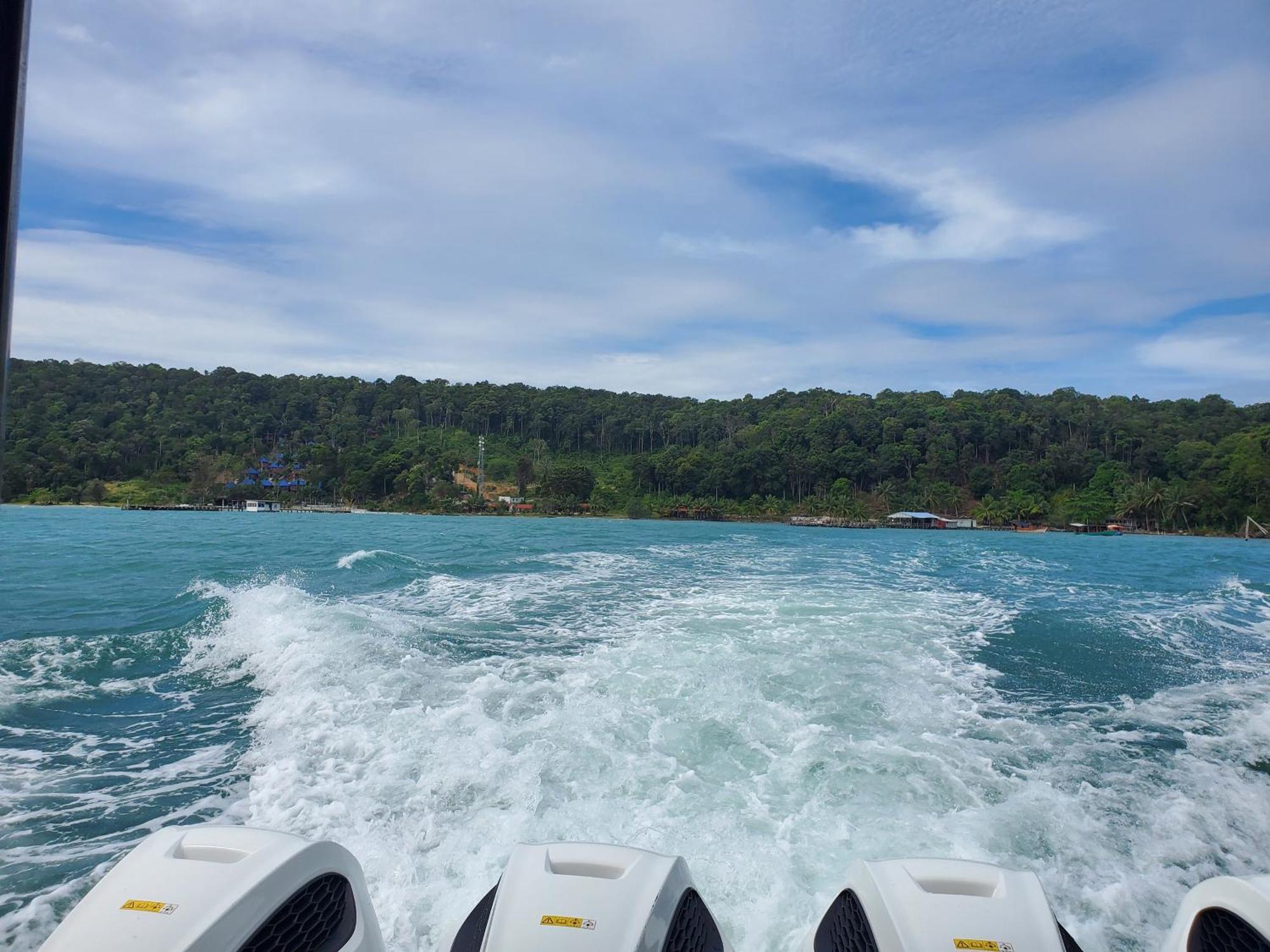 Lucky Sun Saracen Bay Hostel Koh Rong Sanloem Exterior photo