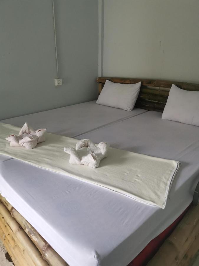 Lucky Sun Saracen Bay Hostel Koh Rong Sanloem Exterior photo
