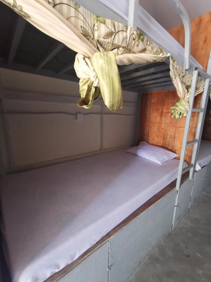 Lucky Sun Saracen Bay Hostel Koh Rong Sanloem Exterior photo