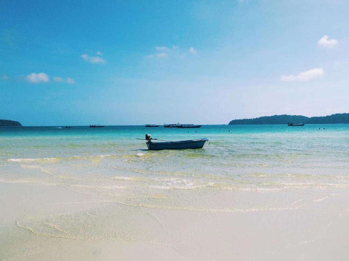 Lucky Sun Saracen Bay Hostel Koh Rong Sanloem Exterior photo