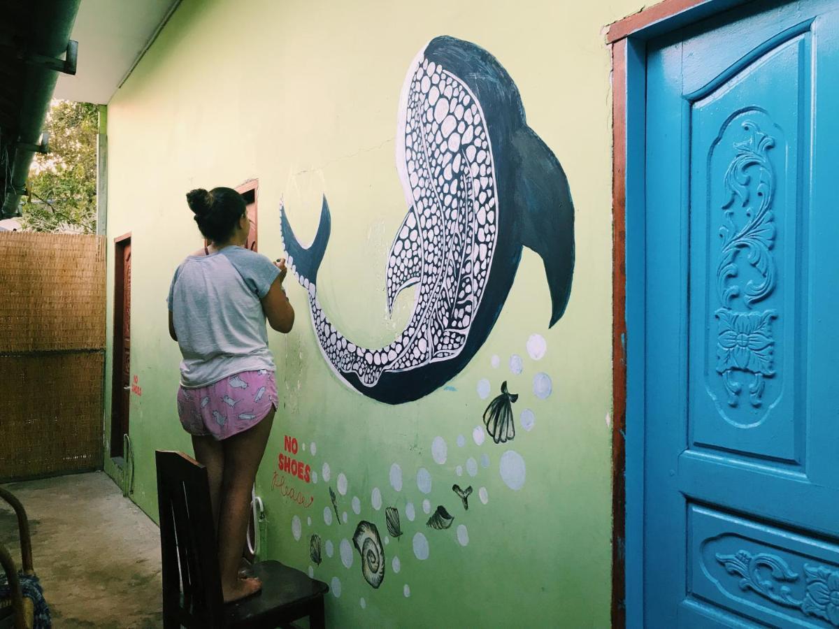 Lucky Sun Saracen Bay Hostel Koh Rong Sanloem Exterior photo